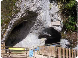 Wasserführende Höhle in Wimsen 